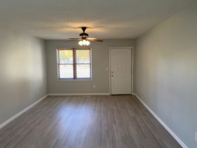 3710/3714 N Farm Rd 165