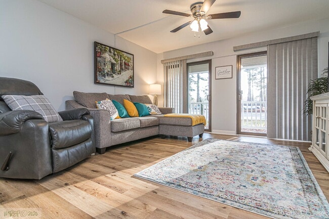 Photo - SHORT-TERM LEASE OPTIONS / FULLY FURNISHED APARTMENT/ ALL UTILITIES INCLUDED! WONDERFUL WAYNE MEM...