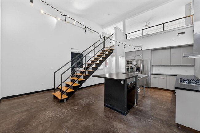 Photo - 1960 Bellefontaine St Unit 1960 North Bellefontaine Street