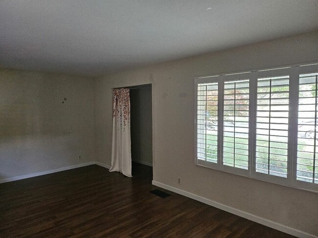 Photo - 173 Bel Ayre Dr