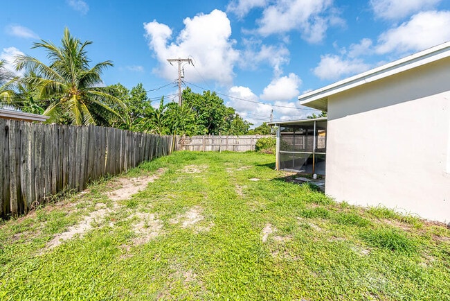 314 E Gateway Blvd