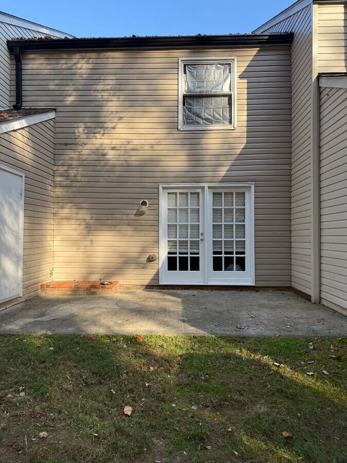 Photo - Preleasing for 2026!