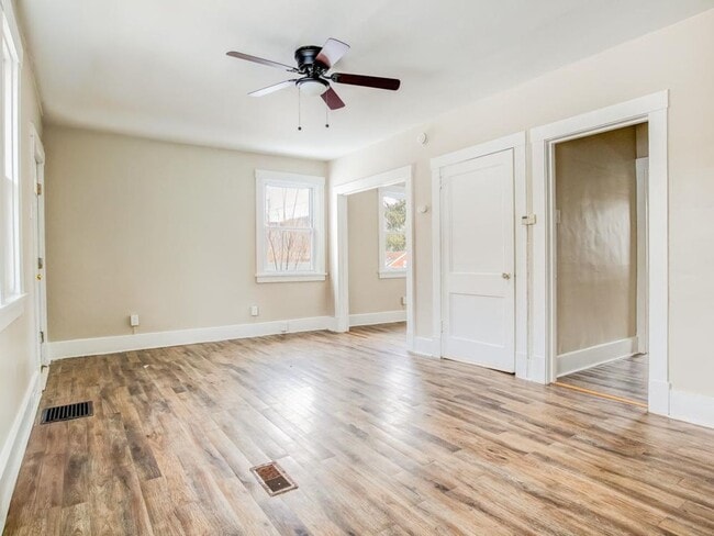 Building Photo - 1206-1206 5th Ave Unit 1206 5th Ave Beaver Falls