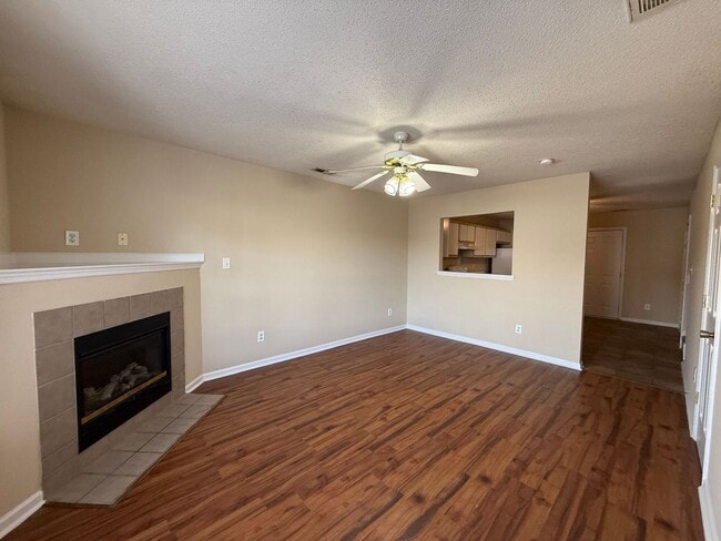Photo - 2 bedroom, 2.5 Bath Townhouse