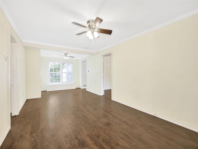 Photo - 703 E Adoue Ave