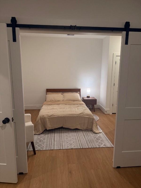 Photo - 1901 S Victory St