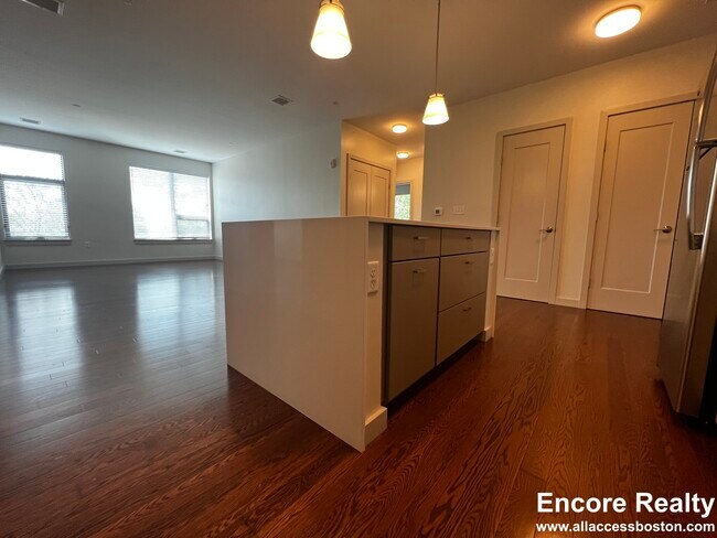 Photo - 516 Harvard St Unit 305