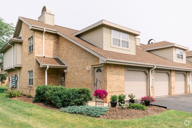 Building Photo - Deer Run Apartments
