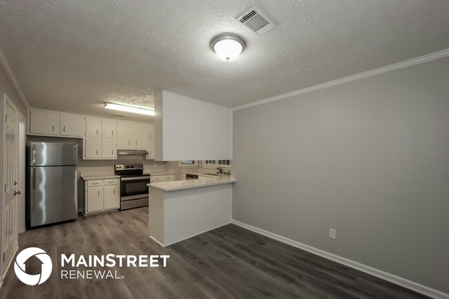 Photo - 100 Nandover Way