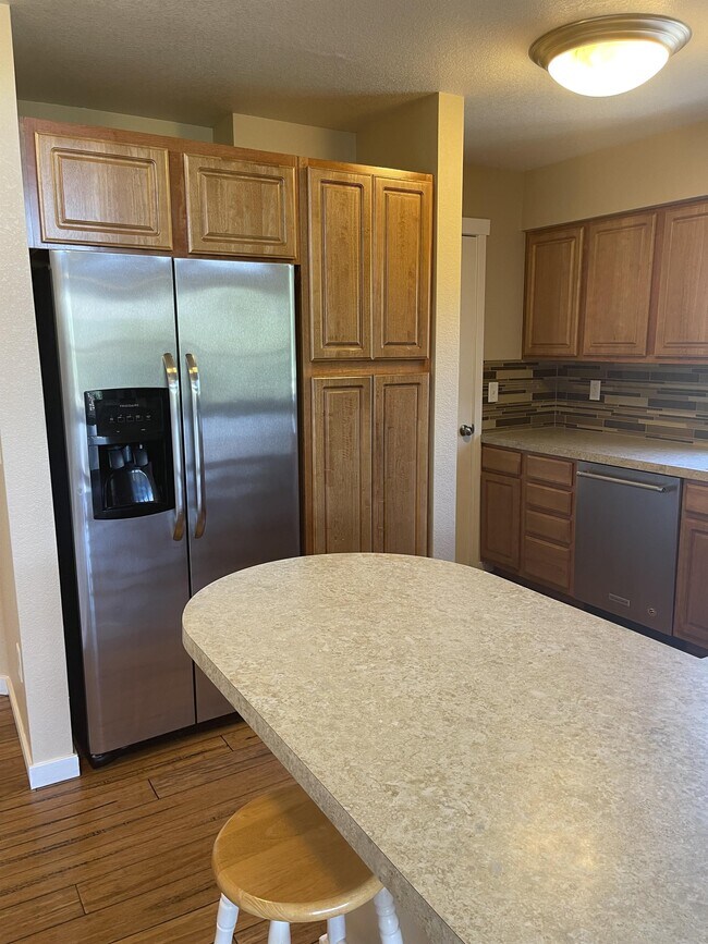 Photo - 2821 Rigden Pkwy