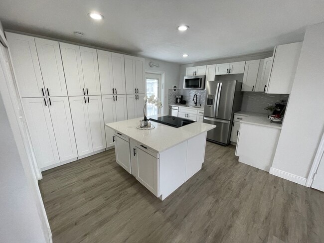 Photo - 2/1 condo on Lake Killarney!!!