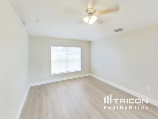 Photo - 4201 Castle Ave