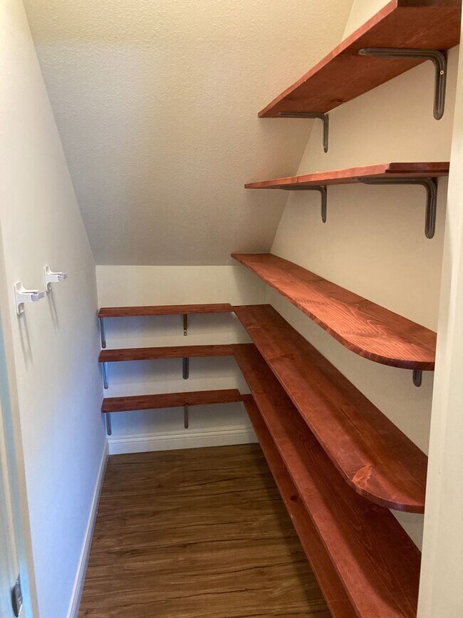 Photo - Bright 3BR Townhome with Bonus Room - Available NOW!