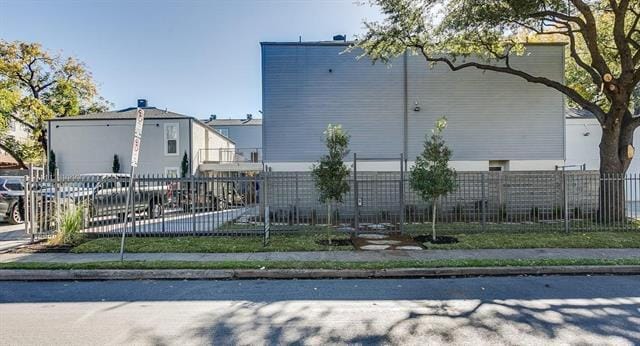 Photo - 2902 Douglas Ave Unidad 211