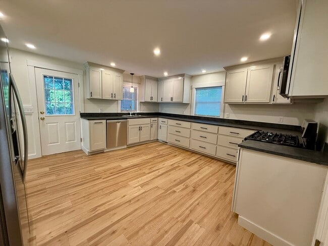 Photo - 301 Central St