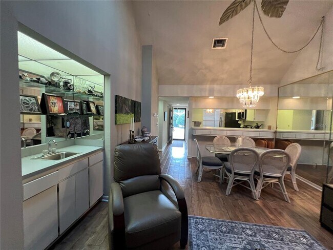 Photo - 9303 Golf View Dr