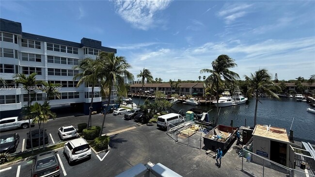 Photo - 16565 NE 26th Ave Unit 3G