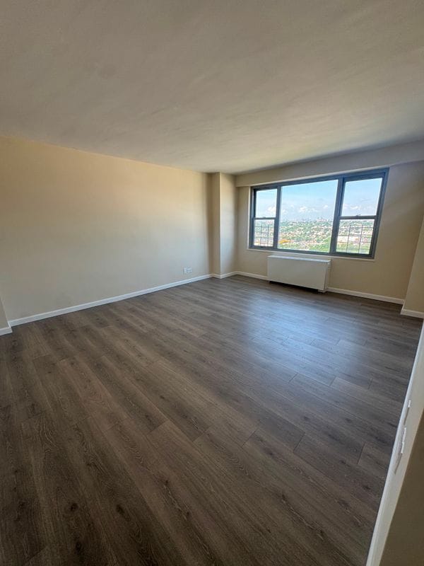 Photo - 4300 Hutchinson River Pkwy E Unit 23C