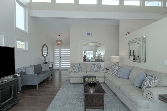 Photo - 4431 Gateshead Bay Unit 1