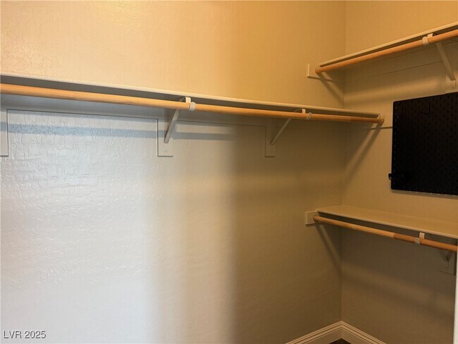 Building Photo - 304 Rezzo St