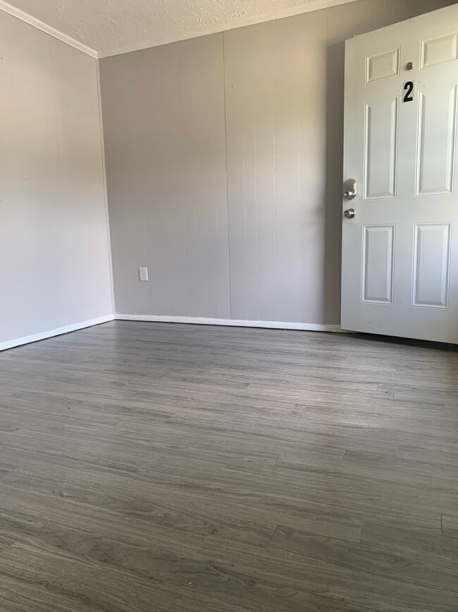 6637 Manila Rd Unit 2