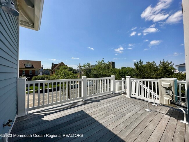 Photo - 1000 Grand Ave Townhome