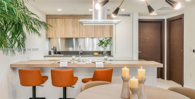 Photo - 1000 Brickell Plaza Unidad 2711