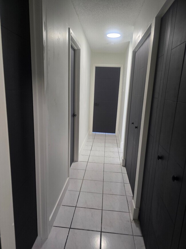 13201 SW 17th Ln Unit 4