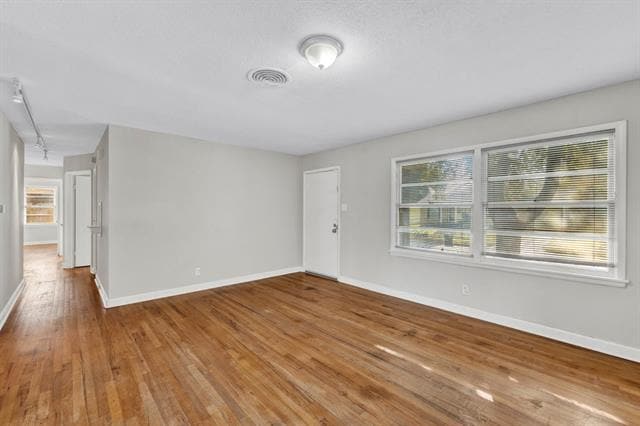 Photo - 6833 Norma St