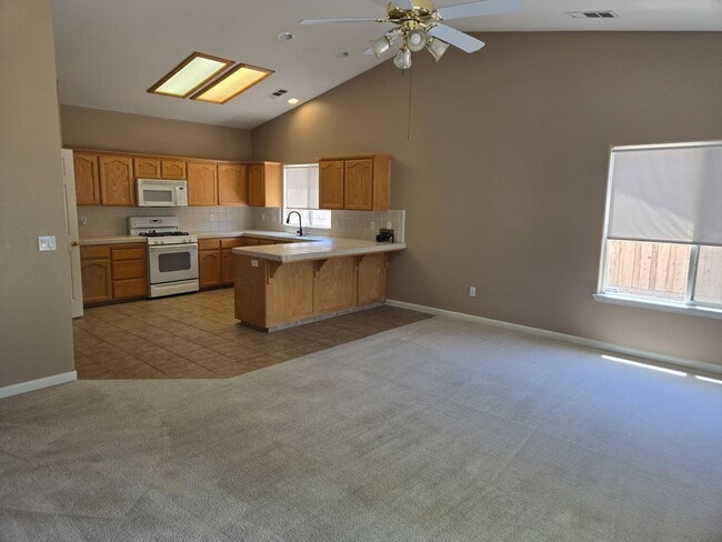 Photo - Home For Rent– Lemoore, CA