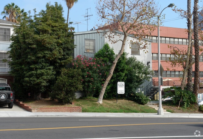 Beverly Glen 04-LA