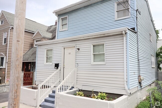 Building Photo - 60 Olive St Rental