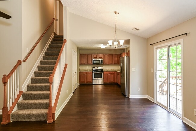 Photo - 1127 Sunnycrest Ct