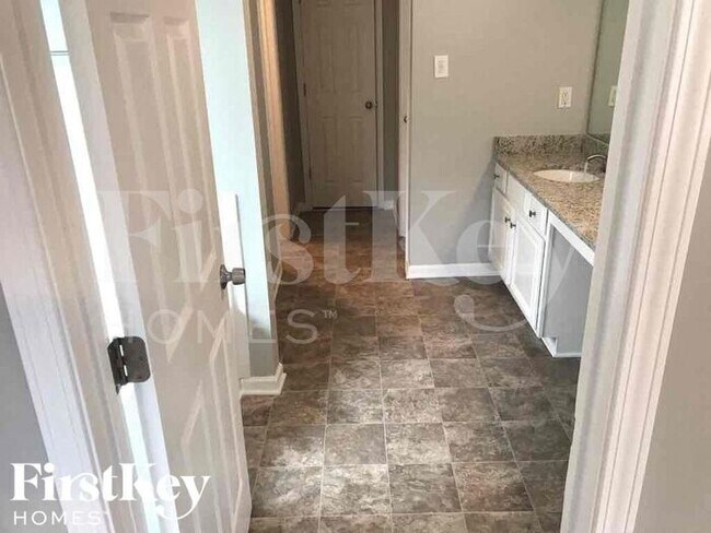 Photo - 1014 Balsam Wood Trail