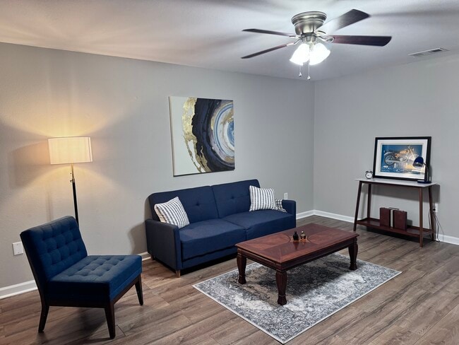 Photo - 5159 S Oaks Dr