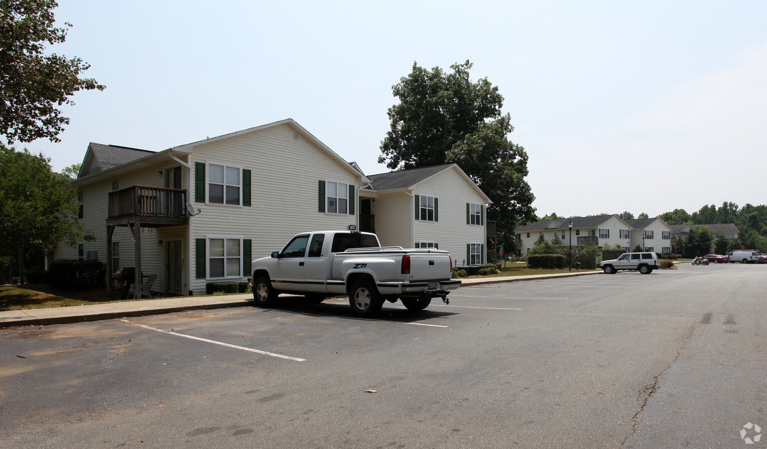 Ivey Glen Apartment Community - Ivey Glen Apartment Community