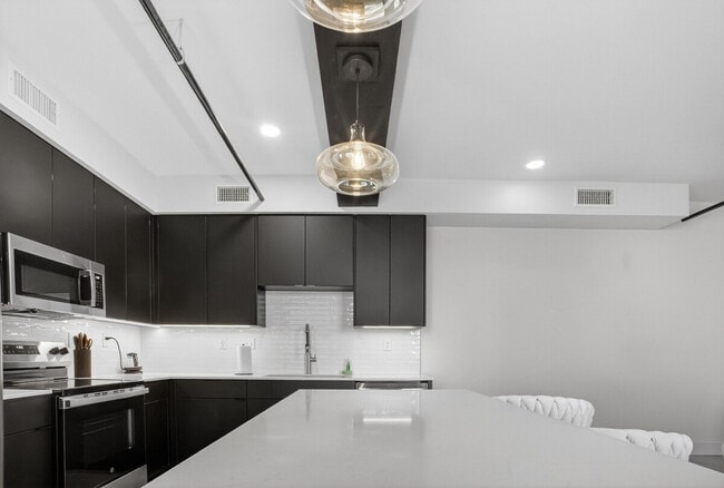 Photo - 116 W 3rd St Unidad ID1322460P