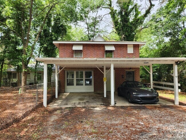 Building Photo - Midtown Duplex Apartment 1 Bed 1 Bath Wate... Unit 2269 Camille Dr  B