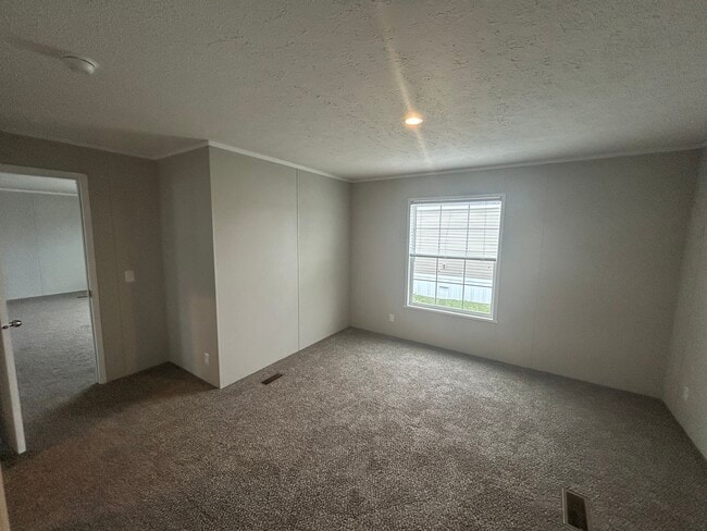 Photo - 663 Oregon St