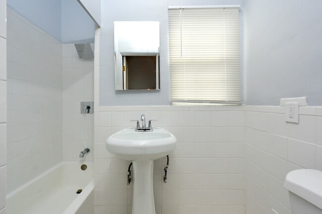 Photo - 1254 N Mariposa Ave