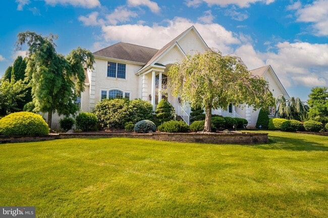 Photo - 19 Meadowlark Dr