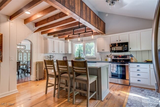 Photo - 6287 Riverview Rd