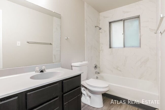 Photo - 64 Newport Cir Unit 4B