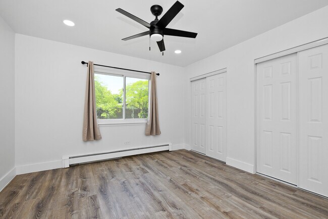 Photo - 16W 540 Lake Dr