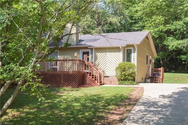 Photo - 204 Brambleton Ct