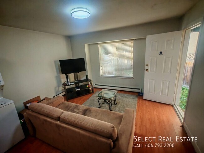 Photo - 7965-155A 155a St Unit B