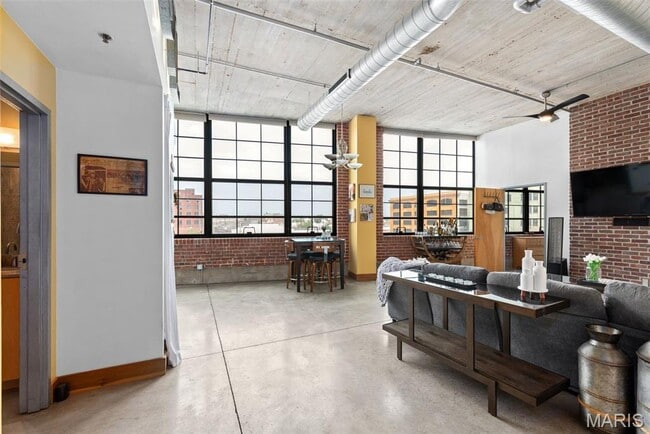 Photo - 2323 Locust St Unit 308