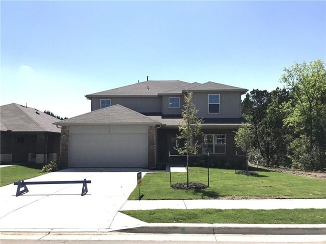 Building Photo - 2205 Bettylou Ln