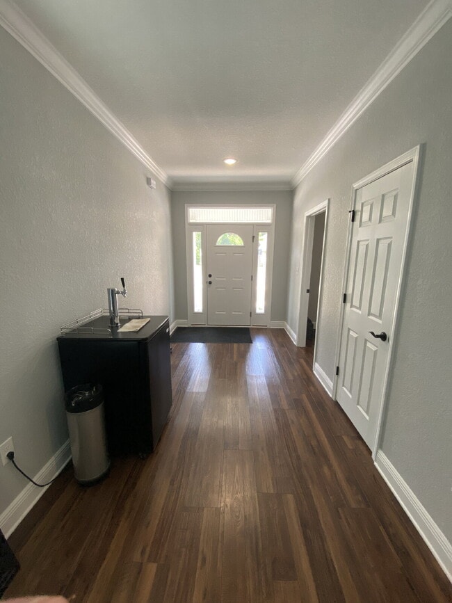 Photo - Situated in DeVillier's Square within convenient walking distance to Palafox, this contemporary r...