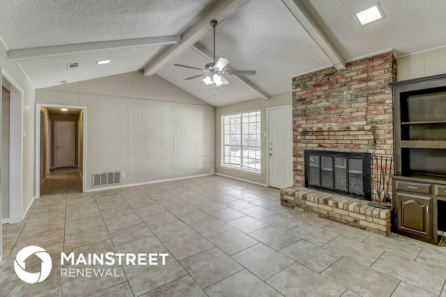 Photo - 1004 Birchwood Ln